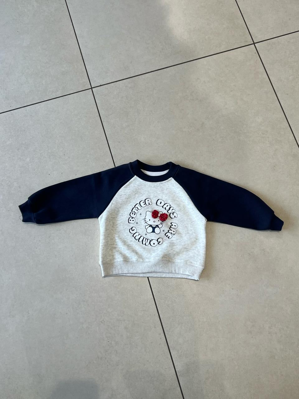 T shirt Hello Kitty Raglan Sweatshirt with 3D Bow – Navy & Grey
