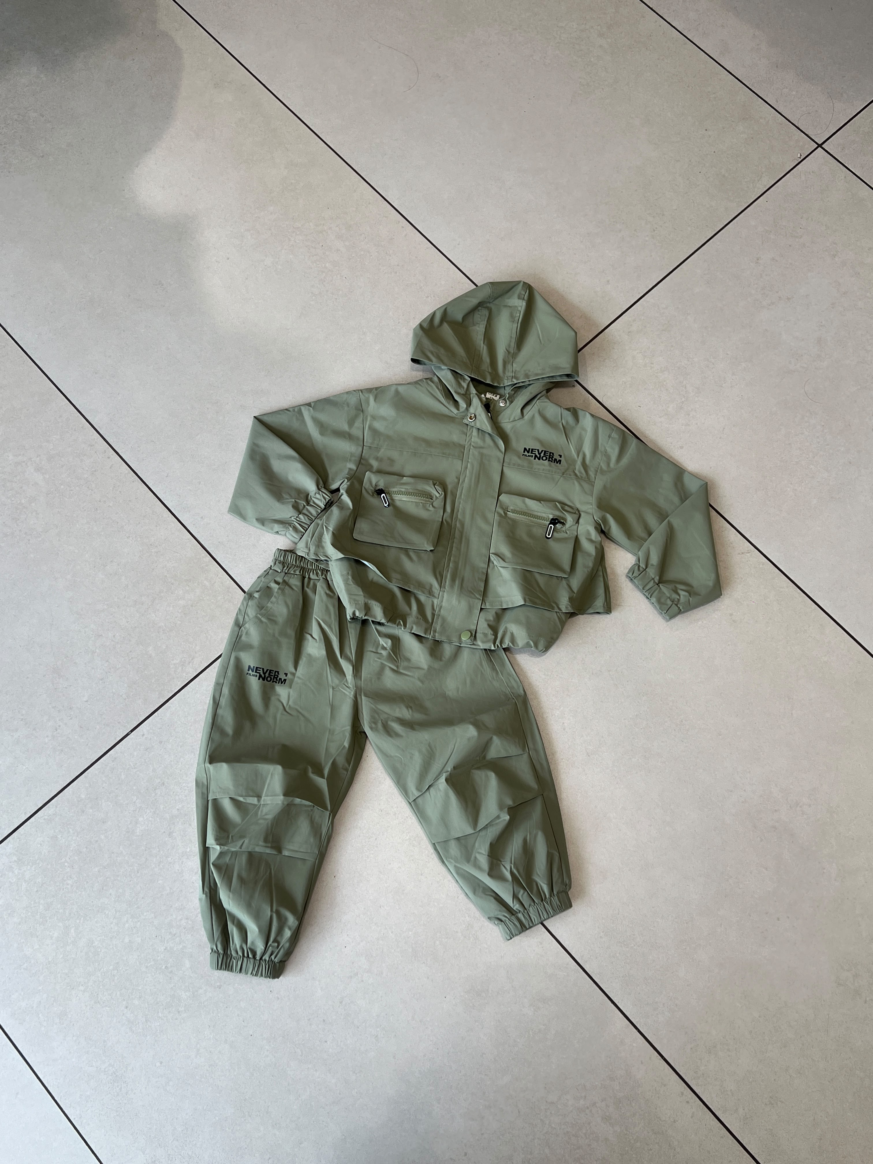 Two Piece Set